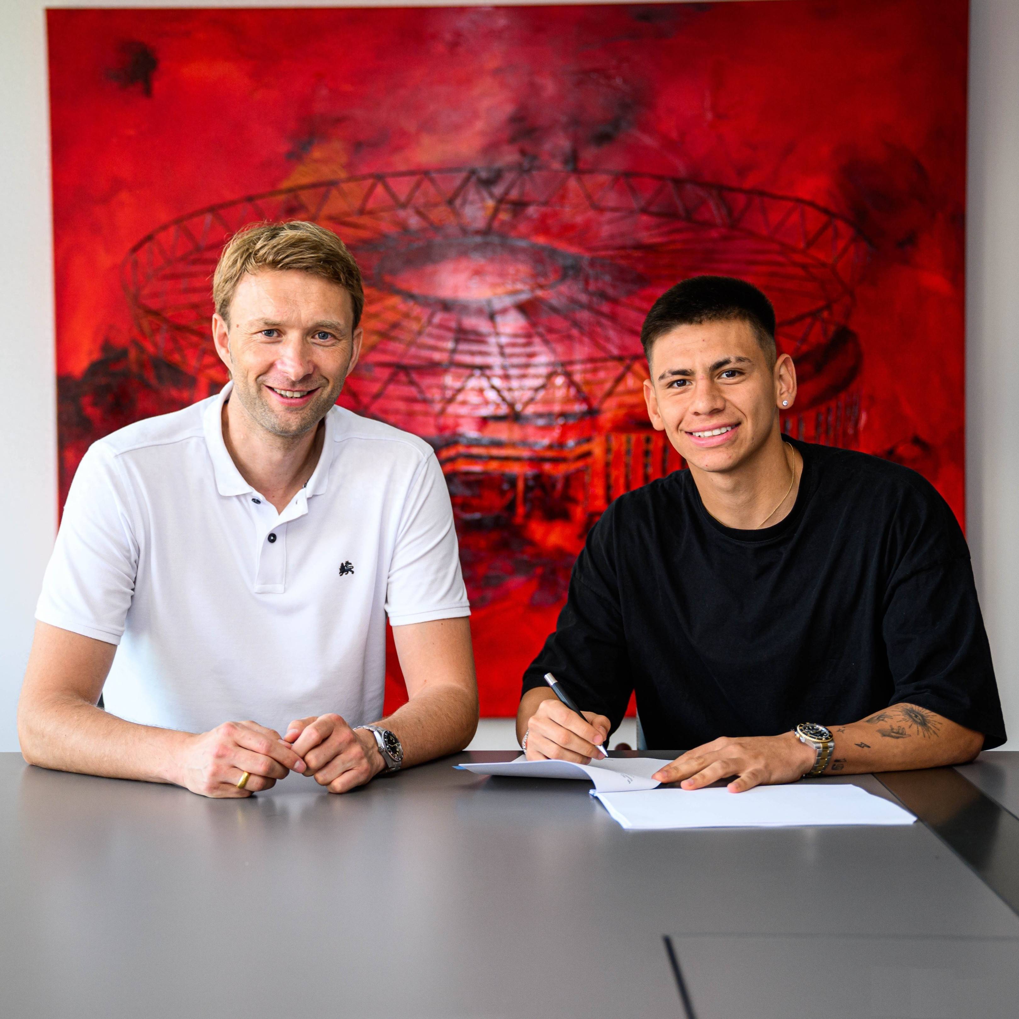 九游体育下载-全明星赛赛程吃紧；曼城冲刺阶段篮板制胜；球迷炸锅；身体对抗强度拉满的简单介绍-九游体育下载