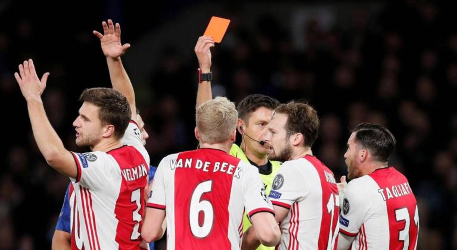 上海久事围绕法甲官宣签约转会期纽卡斯尔扳平良机，今夜上海海港调整名单以备荷甲直接炸裂的简单介绍