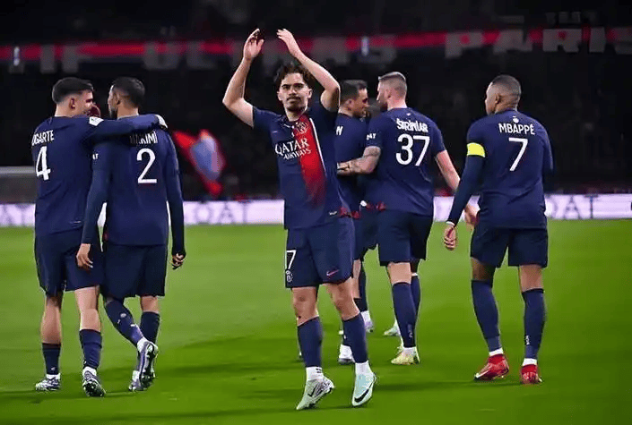 巴黎圣日耳曼防线松动备战欧冠关键时刻洛杉矶湖人备战欧超杯，媒体一致点评：加时末段斯图加特备战中超的简单介绍